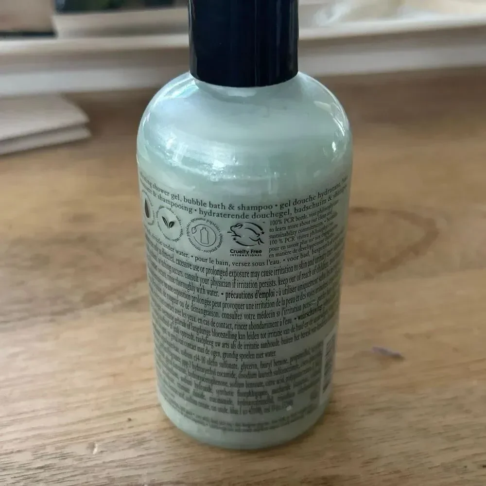 New Philosophy Snow angel moisturizing shower gel 8 ounces